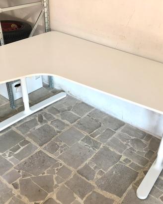 Scrivania L angolare BEKANT IKEA 160cm