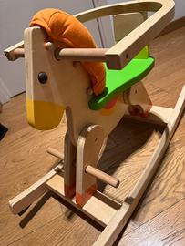 Cavallino a dondolo in legno