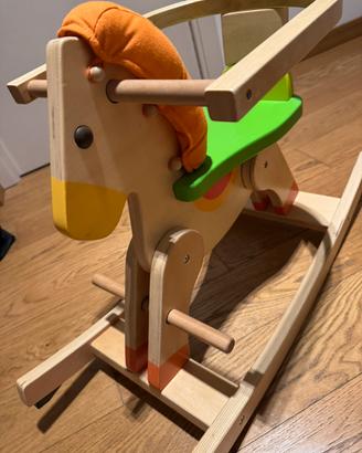 Cavallino a dondolo in legno