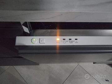 Lavastoviglie indesit