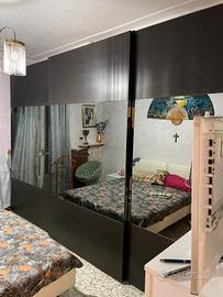 Armadio scorrevole con specchio