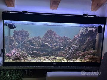 Acquario marino JUWEL con rocce e accessori
