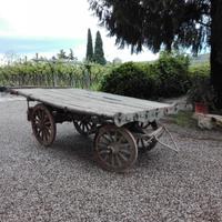 Carro agricolo del 1930 compreso timone in legno 
