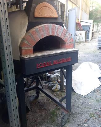 Forno a legna Valoriani