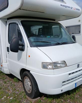 Camper Compatto 5.9m Il Re della Sosta Libera!