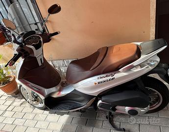 Beverly 300