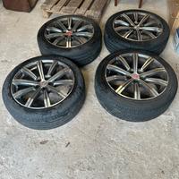 Cerchi con gomme 235/45/19