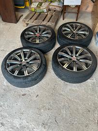 Cerchi con gomme 235/45/19