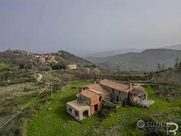 Rustico da ristrutturare in posizione panoramica