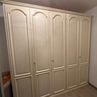 Armadio a 5 ante