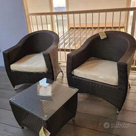 Poltroncine e  tavolino da giardino