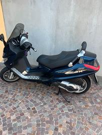 scooter Piaggio Xevo 400 - 2011