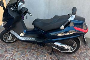 scooter Piaggio Xevo 400 - 2011