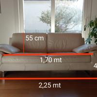 divano bianco in pelle