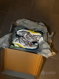 Balenciaga Sneakers Runer Grigio e Argento