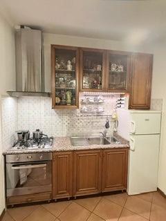 Cucina Completa  Piano in Marmo,Elettrodomestici