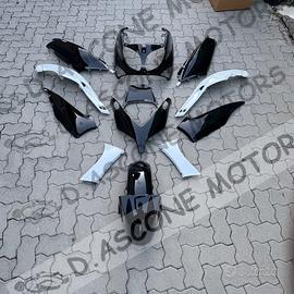 KIT CARENE IN O-F-F-E-R-T-A TMAX 01 07 NERO LUCIDO