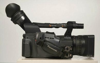 Panasonic AG-HMC151E Professionale – Kit Completo 