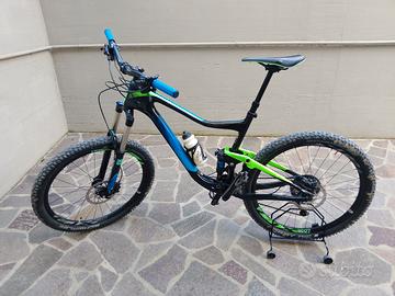 MTB biammortizzata GIANT TRANCE Advanced carbonio