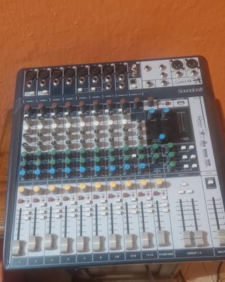 Mixer Soundcraft signature  12