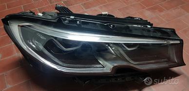 Faro anteriore destro tecnologia Laser BMW 2 e 3