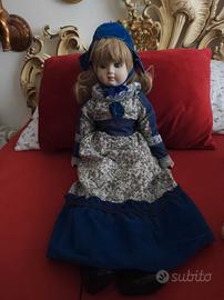 “Bambola in porcellana anni ’80/’90. Alta 55cm