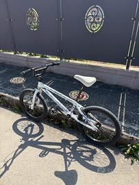Bmx UMF Limited edition