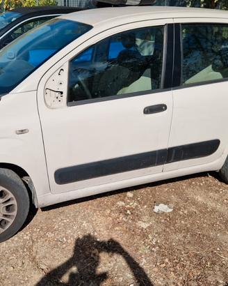 Fiat Panda 3 serie 1.2L benzina anno 2013 per rica