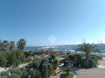 VILLA SINGOLA A POLIGNANO A MARE