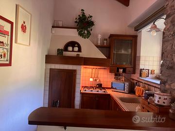Cucina completa in legno massello
