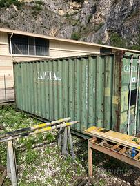 Container