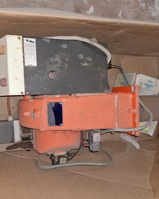 BRUCIATORE BIKLIM A GASOLIO PER CALDAIA 