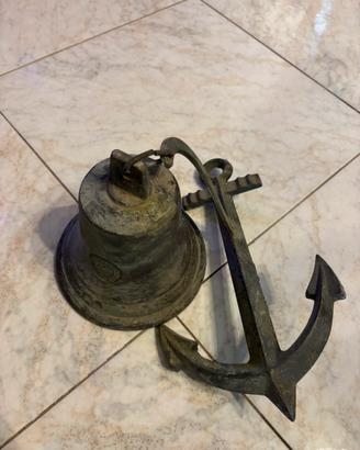 Campana antica in bronzo per veri collezionisti