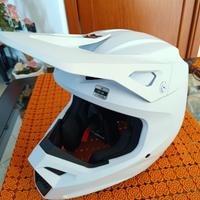 Casco Fox V1