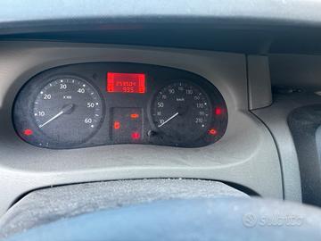 Renault trafic  2500 ice 84 kw MOTORE ROTTO.