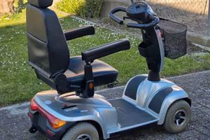 Scooter elettrico per anziani