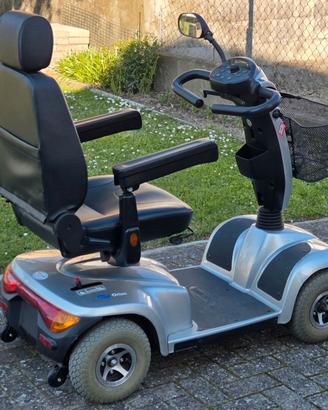 Scooter elettrico per anziani