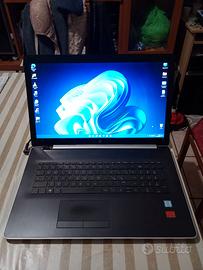 PC portatile notebook HP i5 da 17 pollici e WIN11