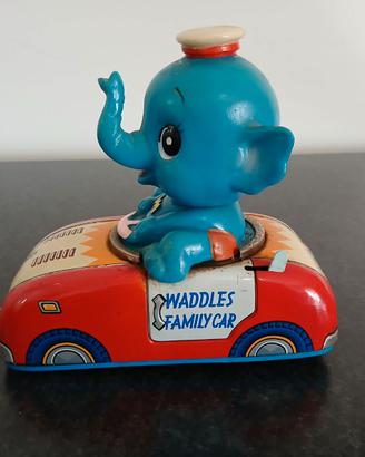 Auto in latta Yonezawa funzionante, made in Japan.