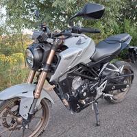 Honda CB 125 R usata