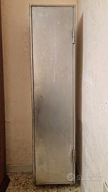 Armadio portafucili artigianale in acciaio inox