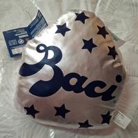 Cuscino a forma di bacio con zip