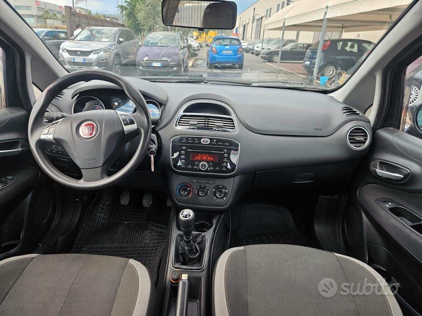 Fiat Punto 2012 photo 3