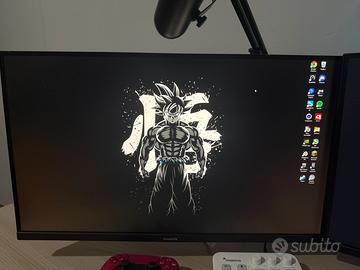 Monitor Gaming, tastiera e cuffie