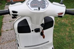 vespa gts 300 super sport