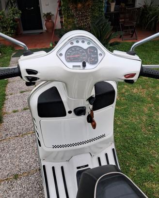 vespa gts 300 super sport