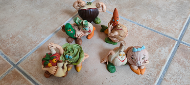 Personaggi in resina dipinti a mano