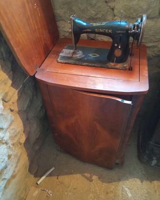 macchina da cucire d'epoca