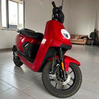 Niu GT scooter elettrico 125cc