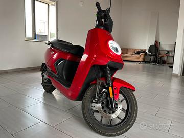 Niu GT scooter elettrico 125cc